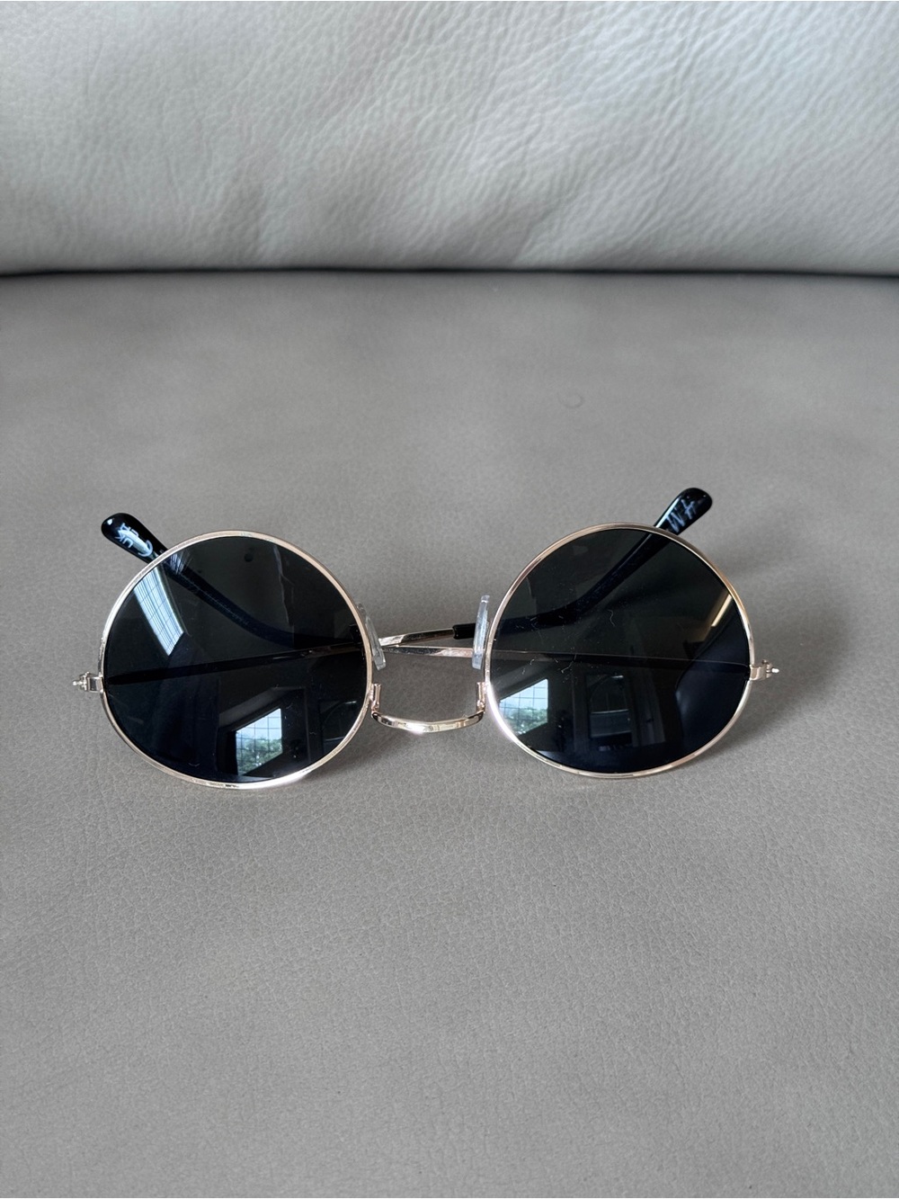 H&M Round Metal Frame Sunglasses - Black Lenses, gold Frame